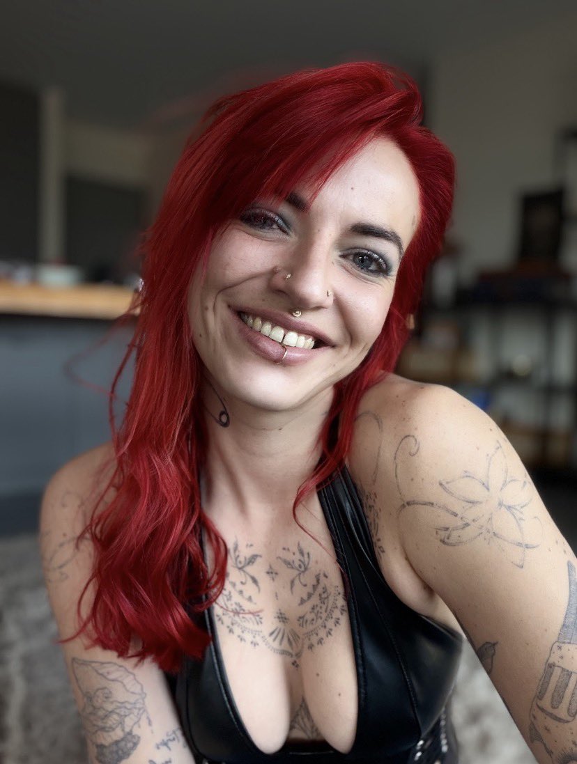 Elena 🍓 tweet media