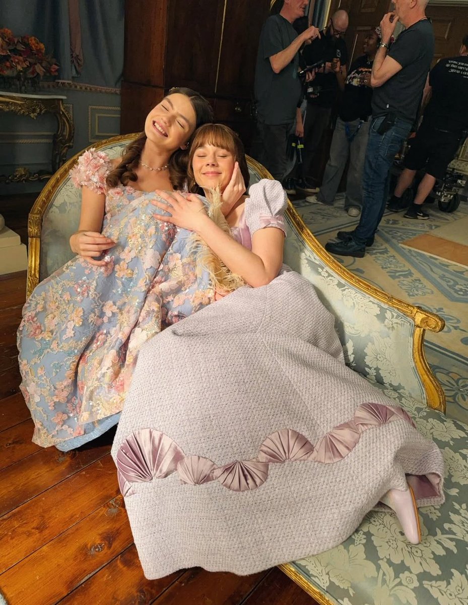 𝗟𝘂 💌 🎭 tweet media