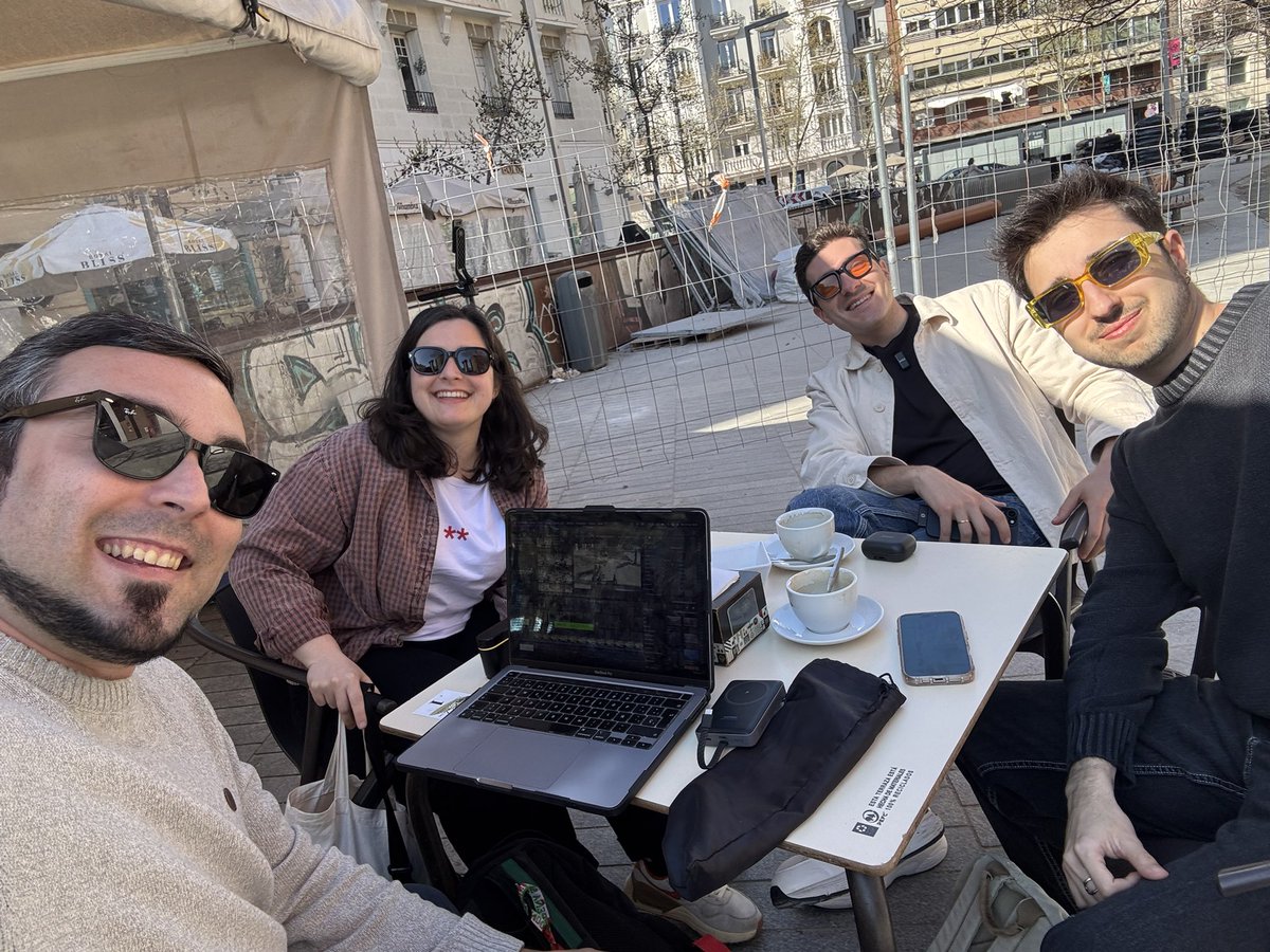 Lo mejor del paseo a Madrid el ratito de charleta. ¡Se echaba ya de menos! ❤️