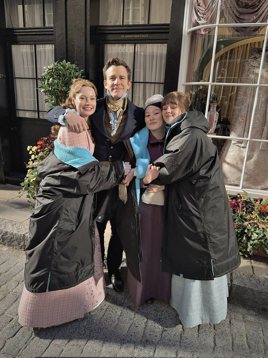 Eloise Bridgerton Archive tweet media