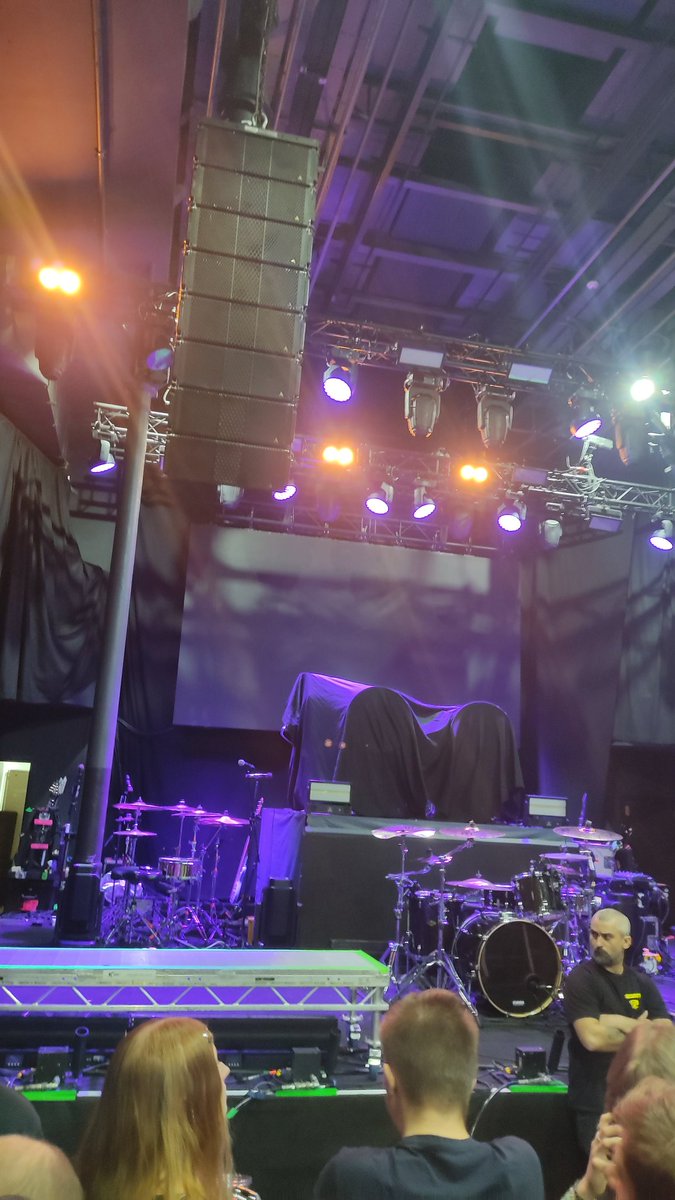 rionka (evanescence munich 2026!) tweet media