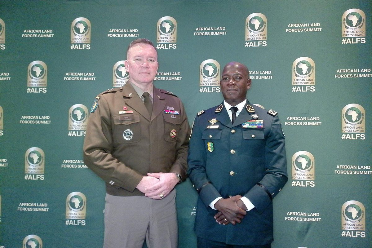 TAGofPA's tweet photo. Honored to spend time with Côte d’Ivoire Army Chief of Staff MG Chérif Ousmane, of our new State Partnership Program partner nation, during the @USArmyEURAF African Land Forces Summit as we discuss regional security threats and challenges. #OneTeamOneMission #StrongerTogether https://t.co/gOxGPhUGZD