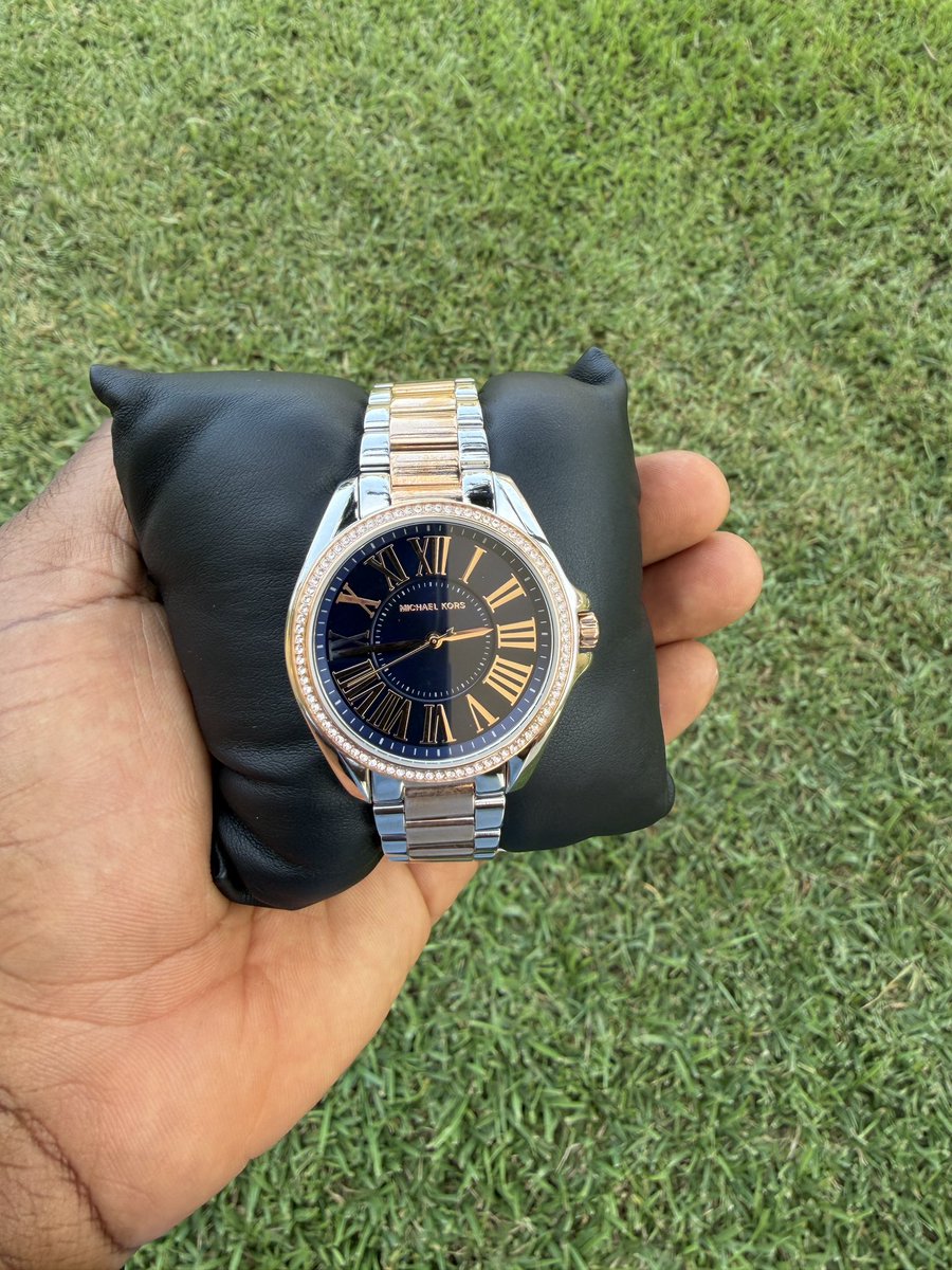 god_swayy's tweet photo. LADIES😍😍
MICHAEL KORS KACIE BLUE DIAL 
TWO-TONE WATCH
🚨¢2900
☎️0242375533 https://t.co/xPkKEjo9ax