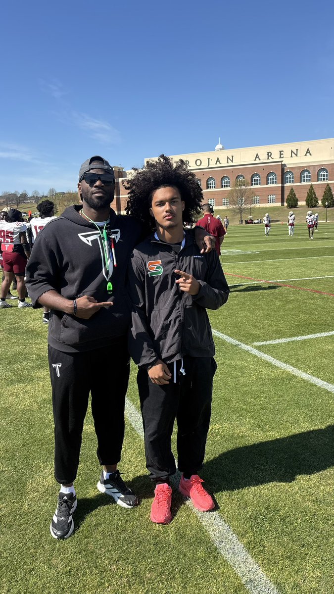 JoshScott_2027's tweet image. Had a great visit  Today @TroyTrojansFB !! #AlwaysReal #AlwaysTroy 
@KenSignoretti @TheChozenHump @QBsWork16 @GeradParker1 @BridgeBoysFB @CoachBama_ @RecruitGeorgia