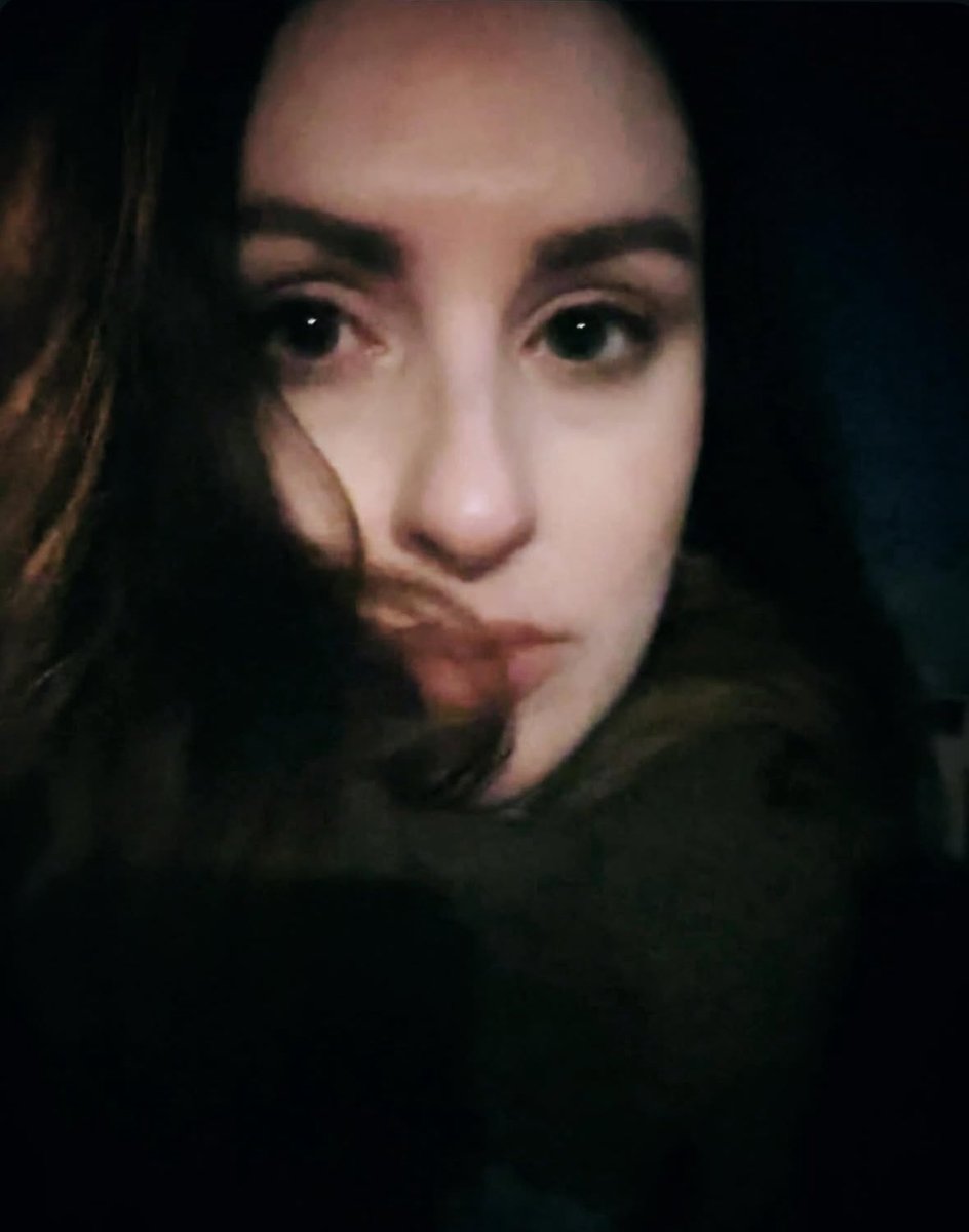 elvis depressedly tweet media