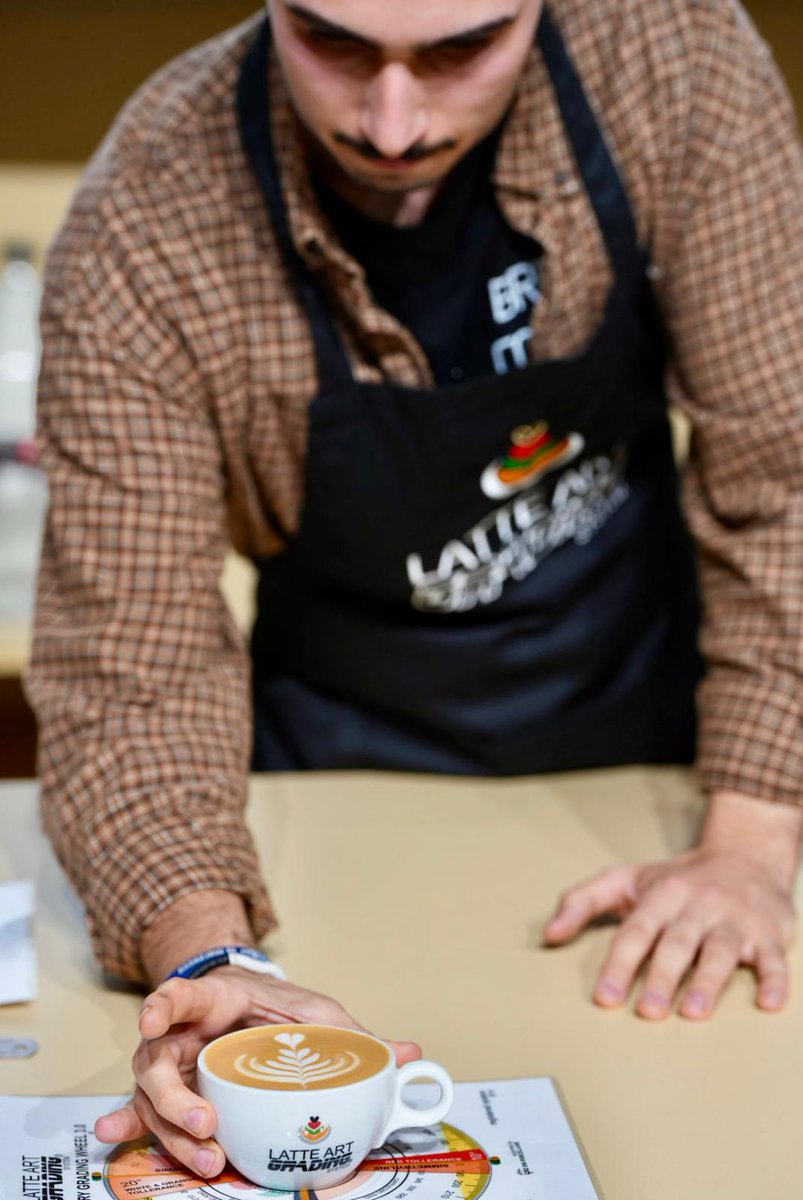 HOSTELCO tweet media