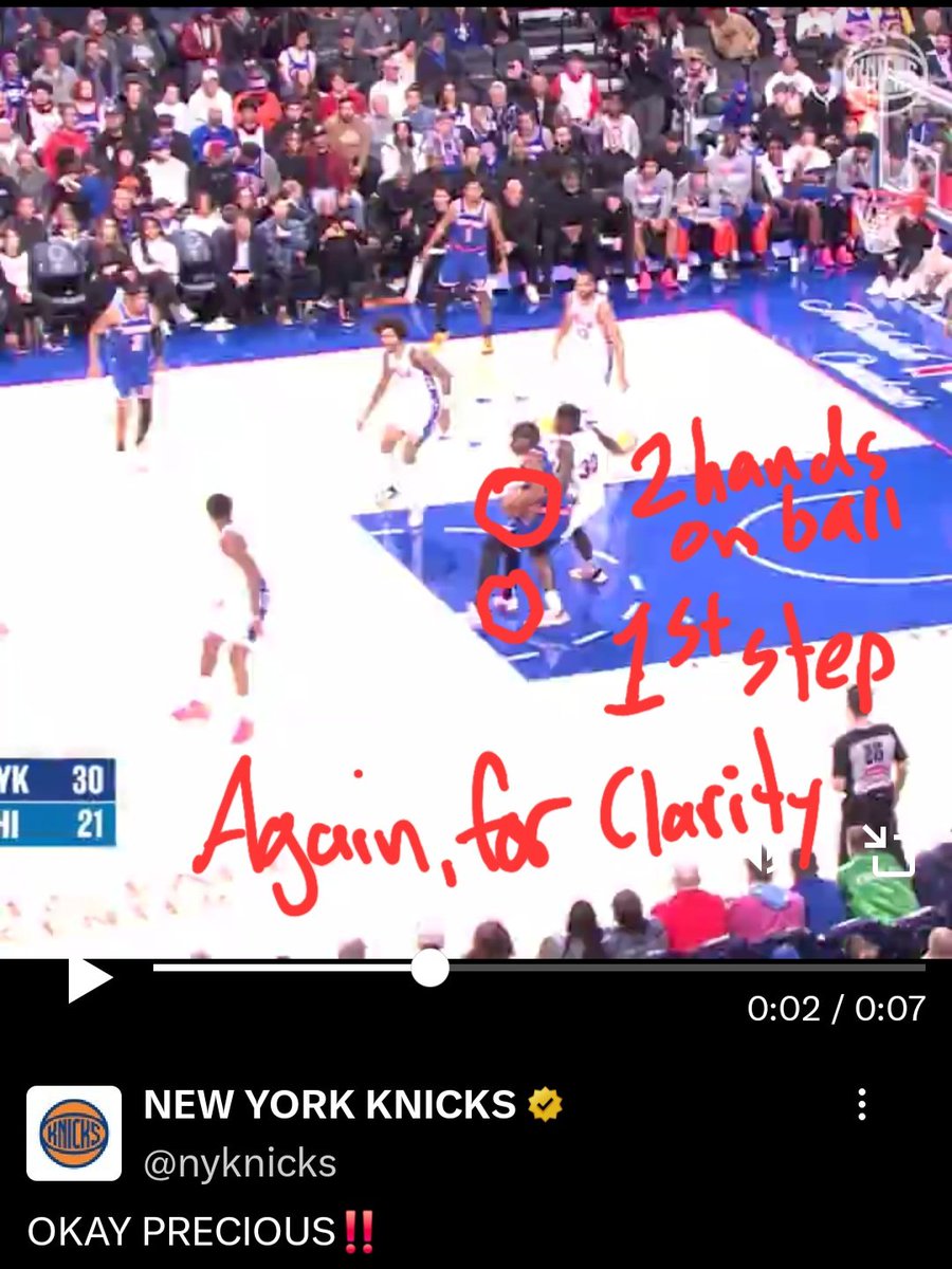 teambonch79's tweet photo. @nyknicks Used to be called traveling🥴😂🤷🏽‍♂️ https://t.co/u6BWbqp7Vd