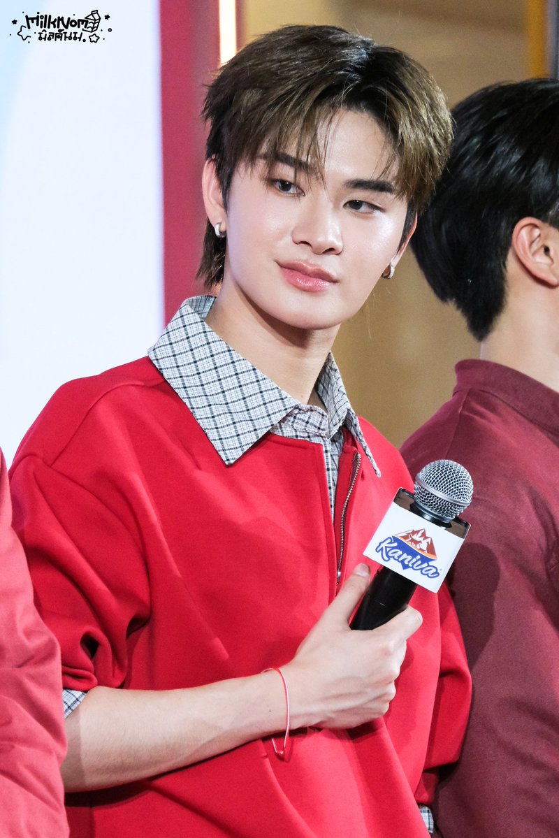 MilkNom🌨 tweet media