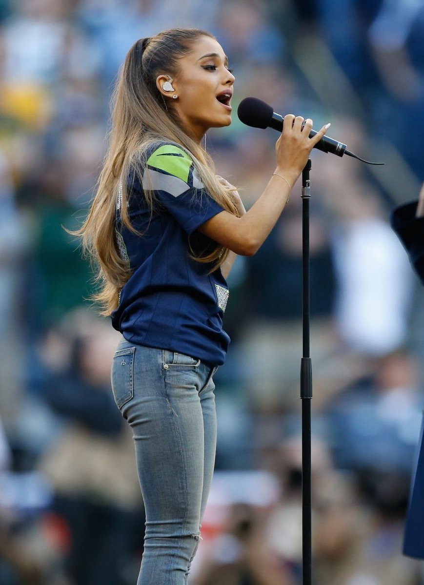 arianastills's tweet photo. this casual serve to sing the national anthem https://t.co/OawvLQ8X0h