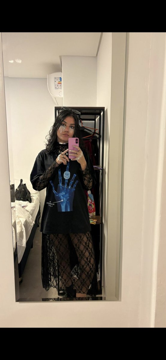 duda jurídico zenilda de óculos. tweet media