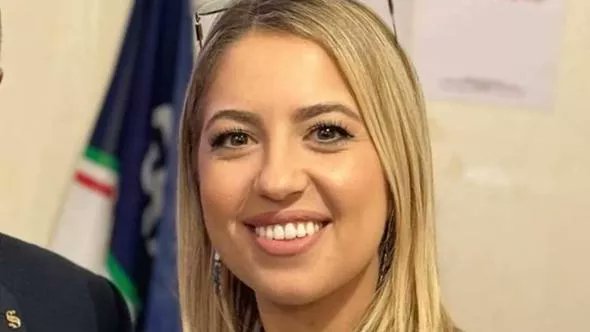 baffi_francesco's tweet photo. Ventimiglia, l'assessora fascista Calcopietro insulta gli italiani che hanno votato “no”.
"Gruppo di retrogradi della vecchia scuola, idioti spaventati». https://t.co/jFg0QAipOC
