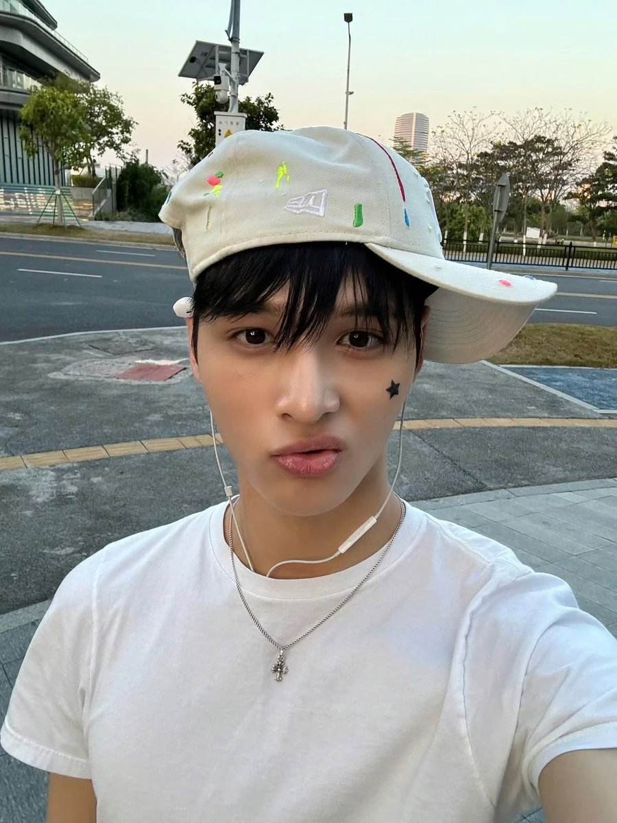 sselfctrl's tweet photo. yo yo yo
#andearselcaday #andsd #mackiah https://t.co/1CXSwTrRpC