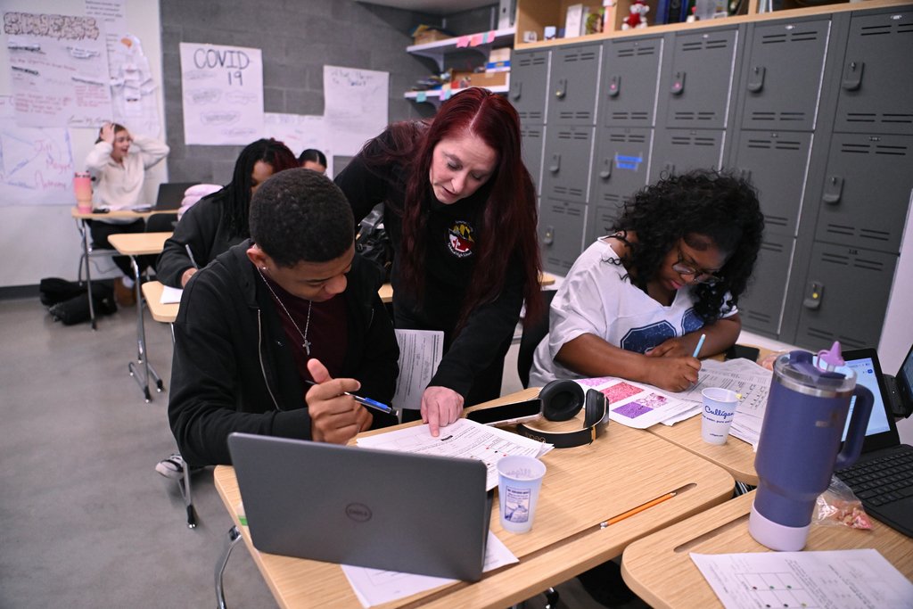 SCPS_MD's tweet photo. At Somerset County Technical High School, Ms. Angelisa Hosfield prepares students for careers in science and healthcare. A 2026–2027 Somerset Teacher of the Year candidate, she leads hands-on learning that connects directly to future opportunities. https://t.co/LP8Y2LFetq