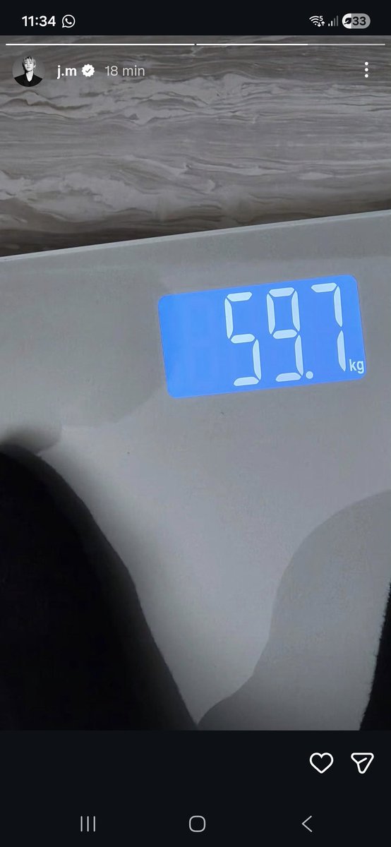 likeypeach's tweet photo. oh he just told me to lock the fuck in 
cant believe hes only like 3kg heavier than me 😩 this is my trigger for the week https://t.co/lUaZXBdyw8