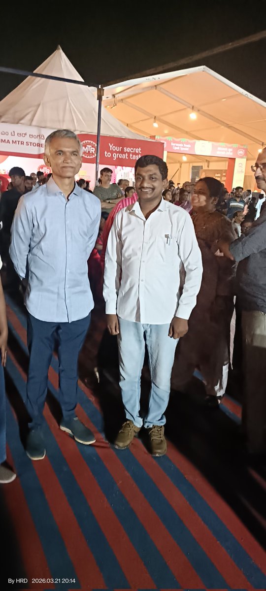 HanamanthRD2's tweet photo. My Boss ಸರಳ ಜೀವನ ಉನ್ನತ ವಿಚಾರ, ವಿಶೇಷವಾದ ವ್ಯಕ್ತಿತ್ವ. https://t.co/IFCpbFpjF8