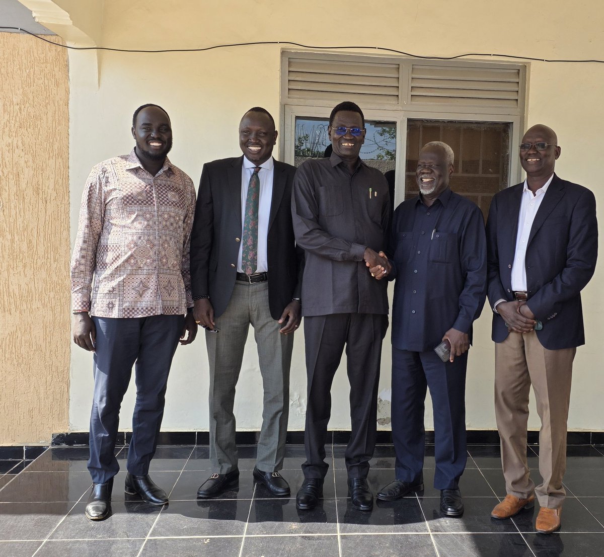 AnterKuol's tweet photo. With Dr. Riek Gai Kok, the Governor  of Jonglei state, Commonder Gen. Makal Kuol, and Hon. Donge Gai Donge Minister of Finance Js. https://t.co/VnZh1QqoYN
