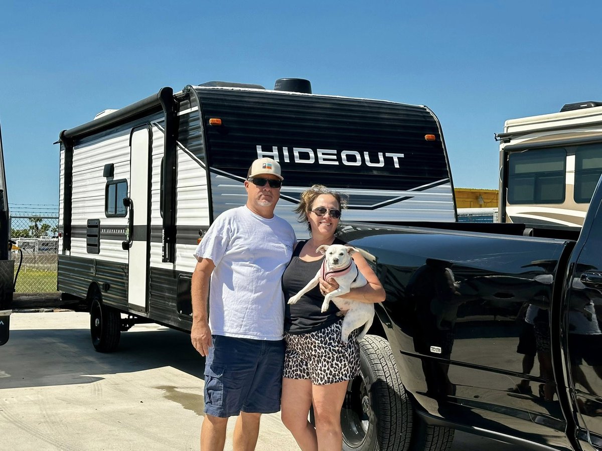 Howdy RV tweet media