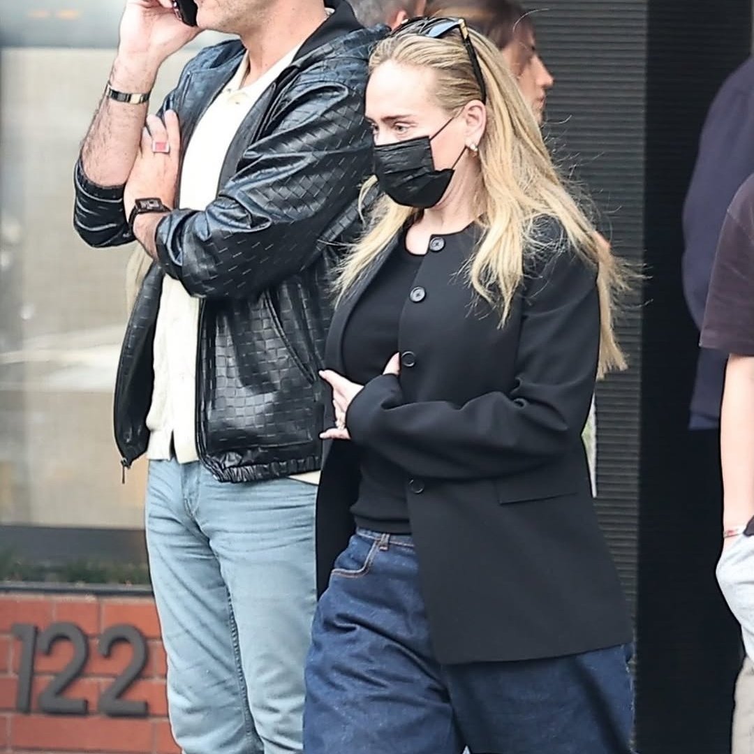 Adele Laurie Brasil tweet media