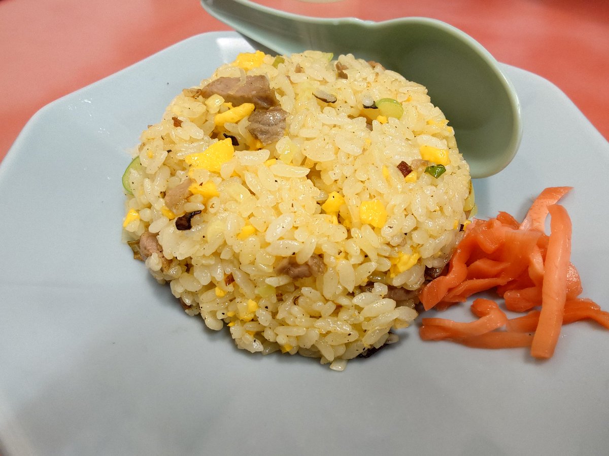 カヌレ tweet media