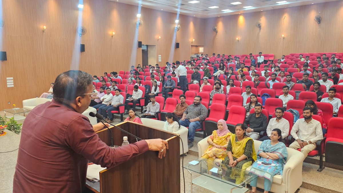 luips_UoL's tweet photo. Glimpses of inaugural and panel discussion on  One day international symposium on occasion of World TB Day, Dr Amit Misra former chief scientist CDRI Lucknow. Dr Vivek Bhosale, Senior Pri. Scientist CDRI, Dr Rajeev Mishra KGMU.Session moderated by Prof PK Tripathi, Director LUIPS https://t.co/j5vVR9a07v