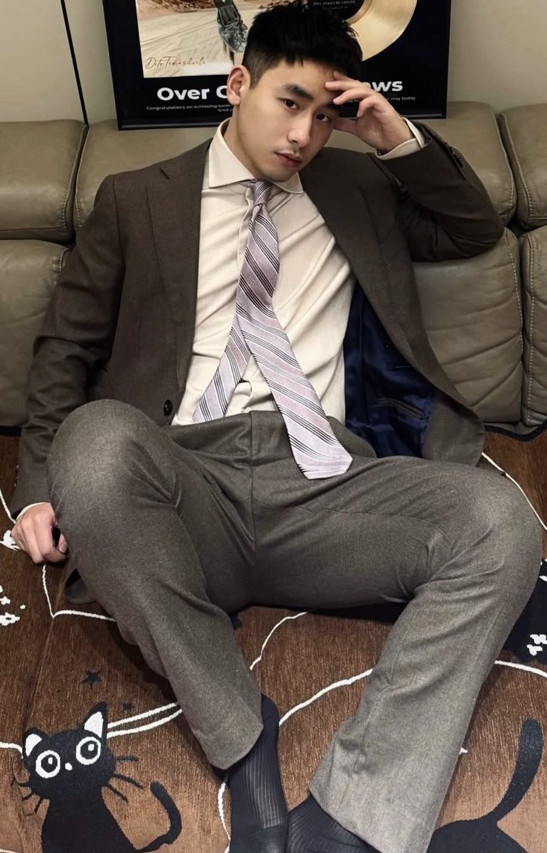 uniform men police suit tweet media