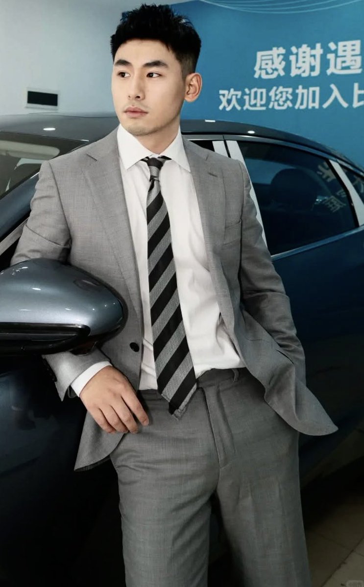 uniform men police suit tweet media