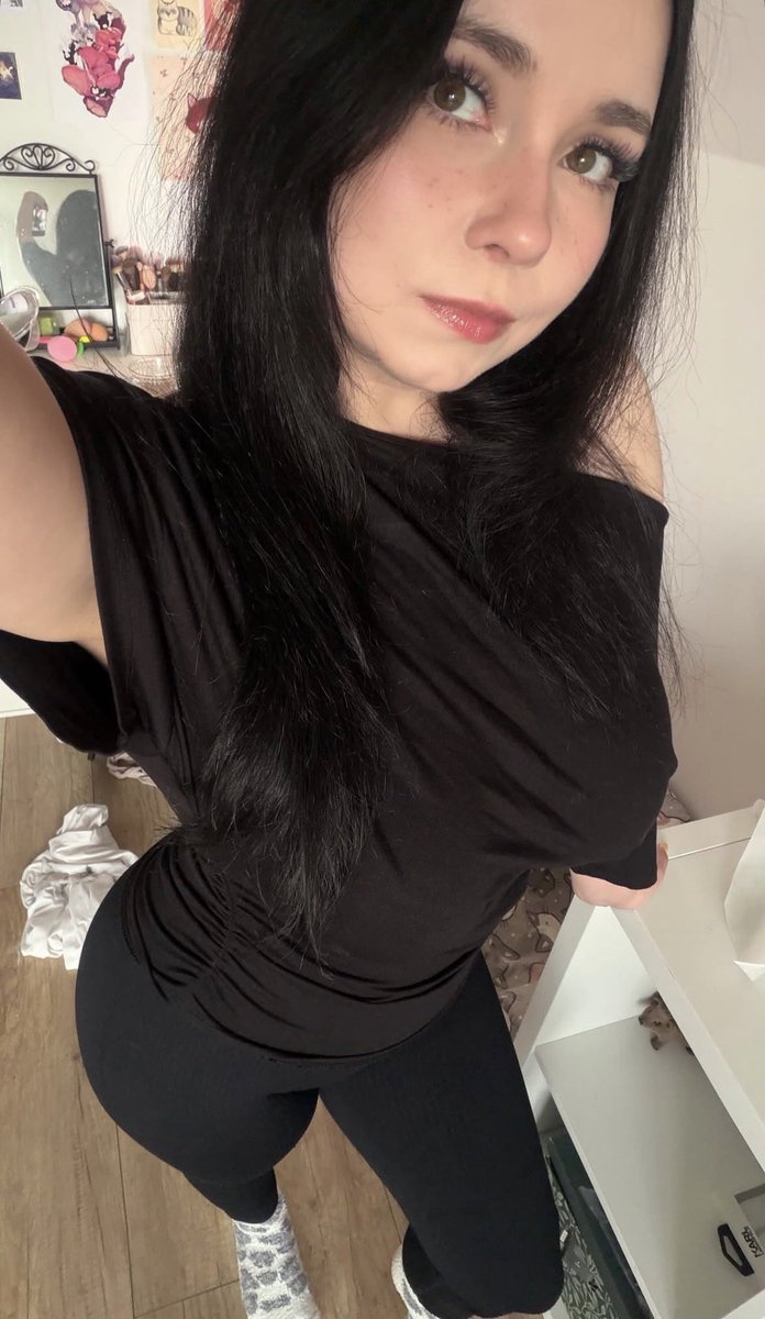 Mini Loonaa tweet media