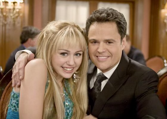 donnyosmond's tweet photo. I can’t believe it’s the 20th anniversary of Hannah Montana! 🎤

As a little tribute, here’s a fun throwback to the time I guest-starred on the show with Ray Romano and Corbin Bleu… those were some great memories.

Tune in to the ‘Hannah Montana 20th Anniversary Special’ on @DisneyPlus and @hulu! @MileyCyrus