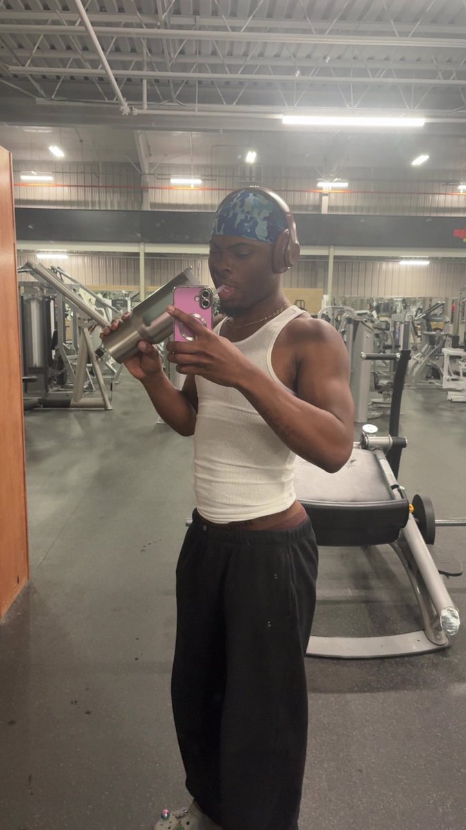 𝐌 𝐀 𝐋 💞 tweet media