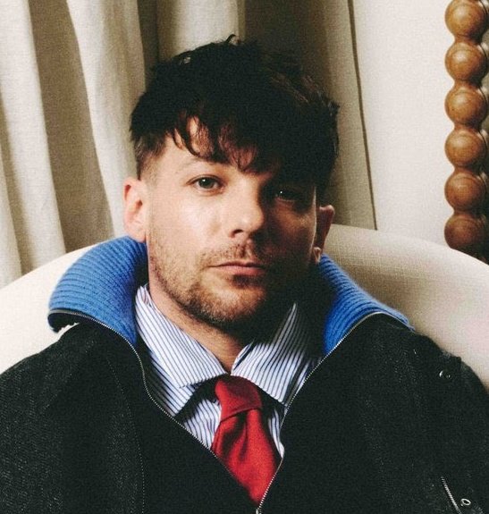 Mirtha🖕🏼👠 ❯❯❯❯☘️🦓 a torn for an unstitched tweet media