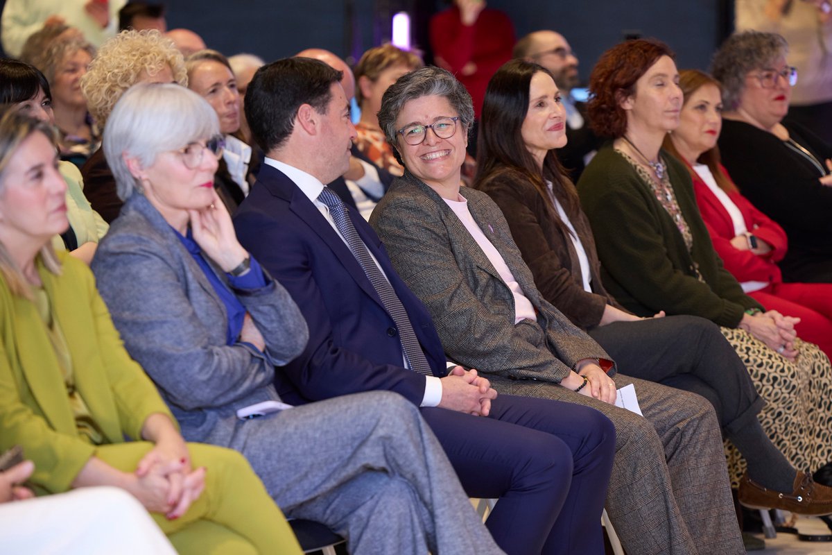 Eusko Legebiltzarra tweet media