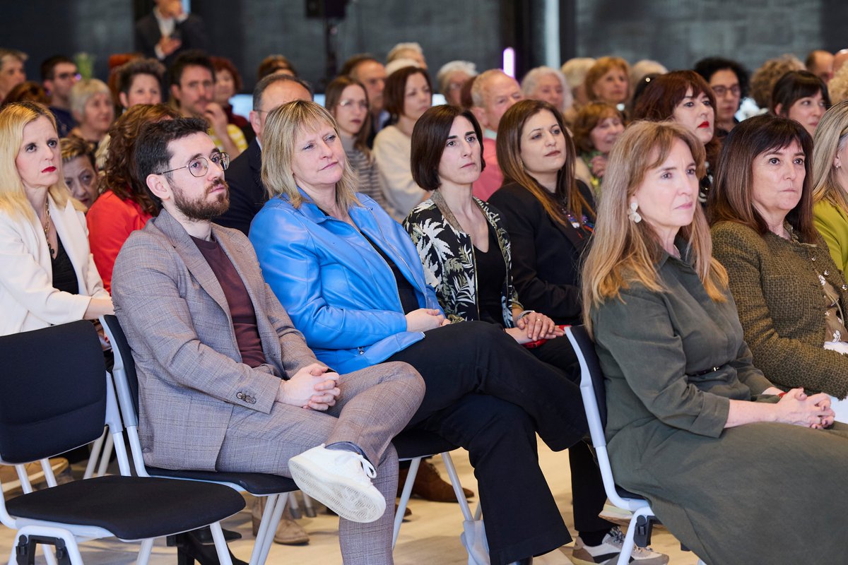 Eusko Legebiltzarra tweet media