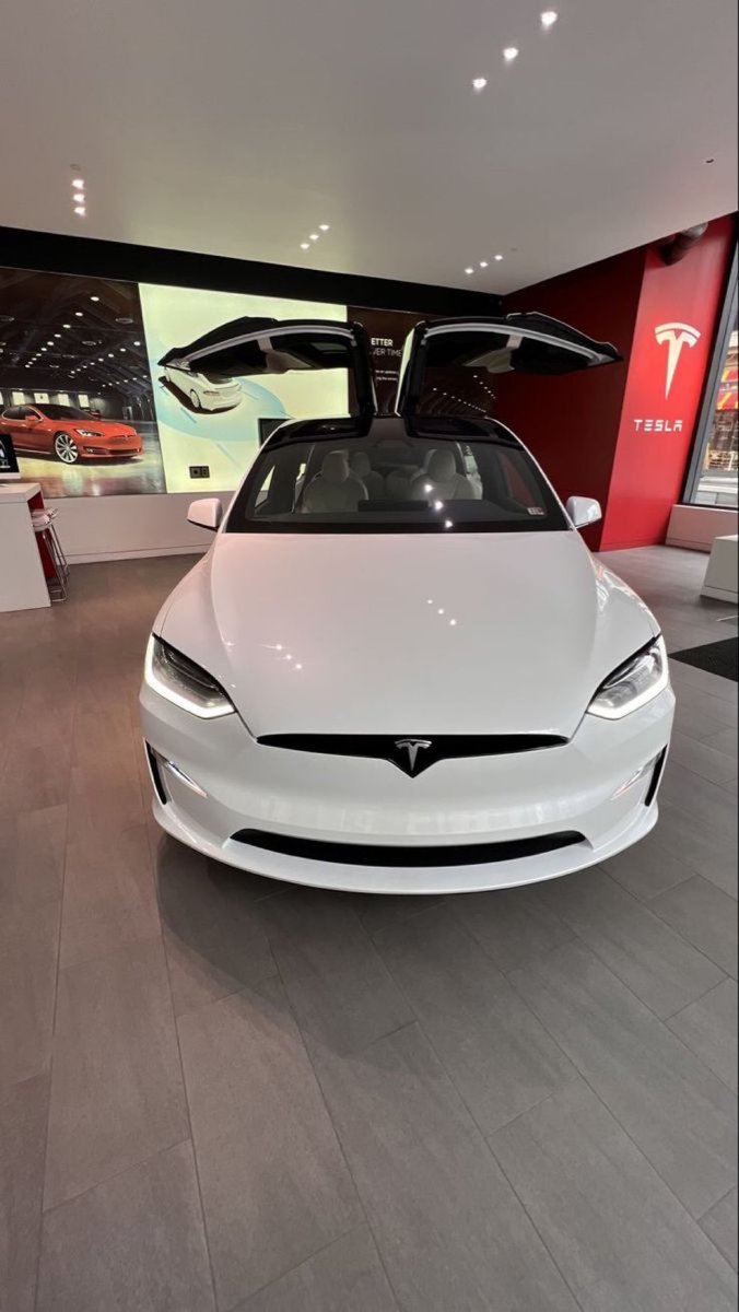 Elon official cars tweet media