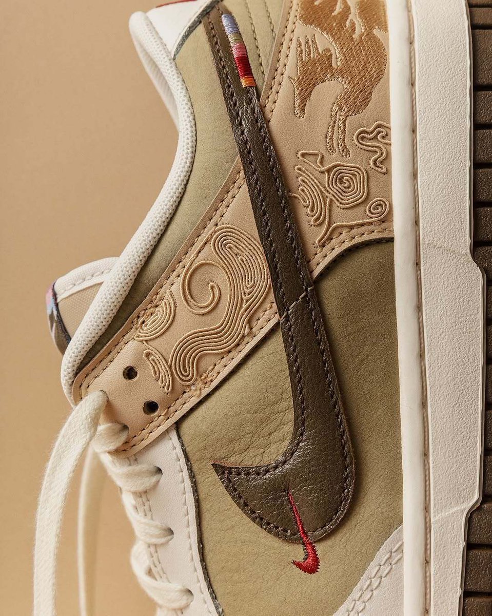 JustFreshKicks's tweet photo. NEW Nike Dunk Low 'Year of the Horse' 🐴

https://t.co/REKmsZfmIv https://t.co/Oh9RM7tQOr