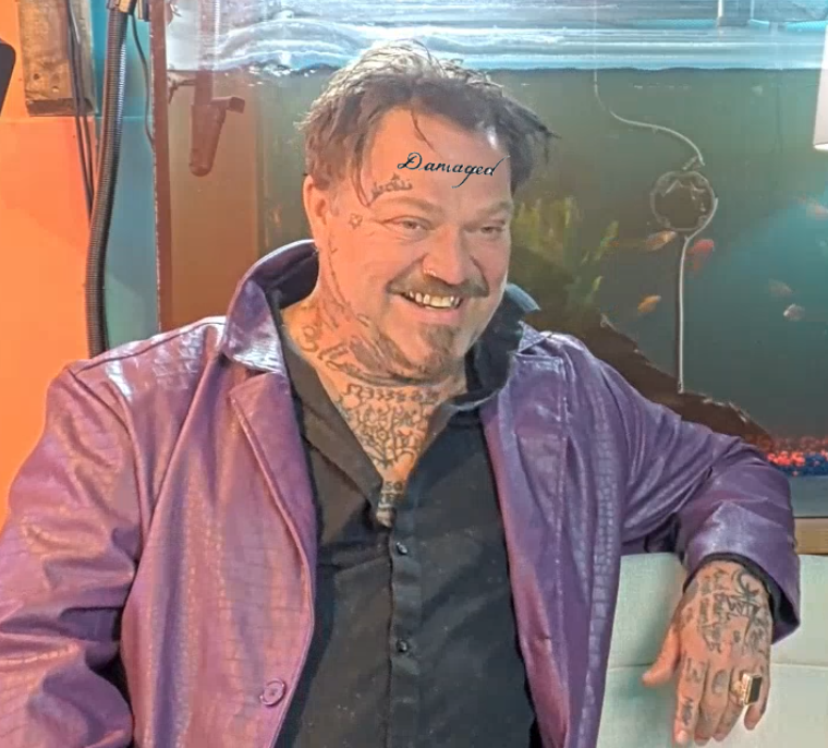 Nora Reznor tweet media