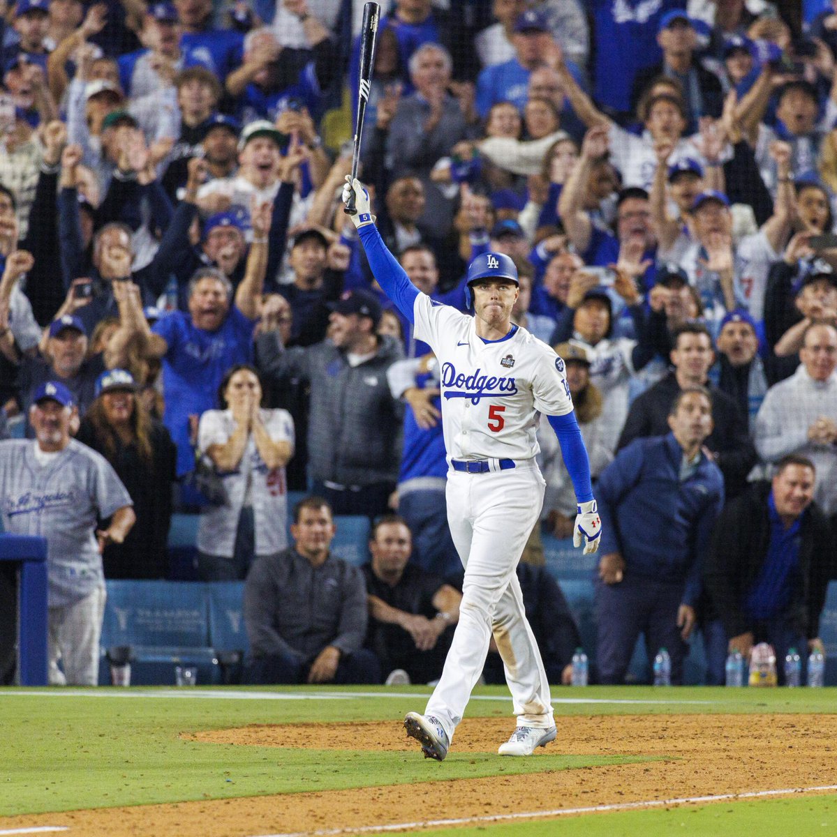 SleeperDodgers's tweet image. Dodgers Hits leaders by season since 2010:

2010 — James Loney (157)
2011 — Matt Kemp (195)
2012 — Andre Ethier (158)
2013 — Adrian González (171)
2014 — Dee Gordon (176)
2015 — Adrian González (157)
2016 — Corey Seager (193)
2017 — Corey Seager (159)
2018 — Cody Bellinger (145)