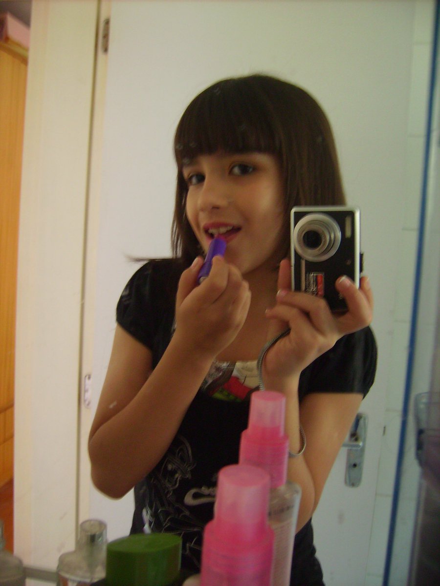 sandrona tweet media