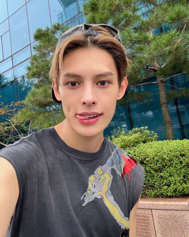 ᗰᗩՏ ᗷᑌᒪE tweet media