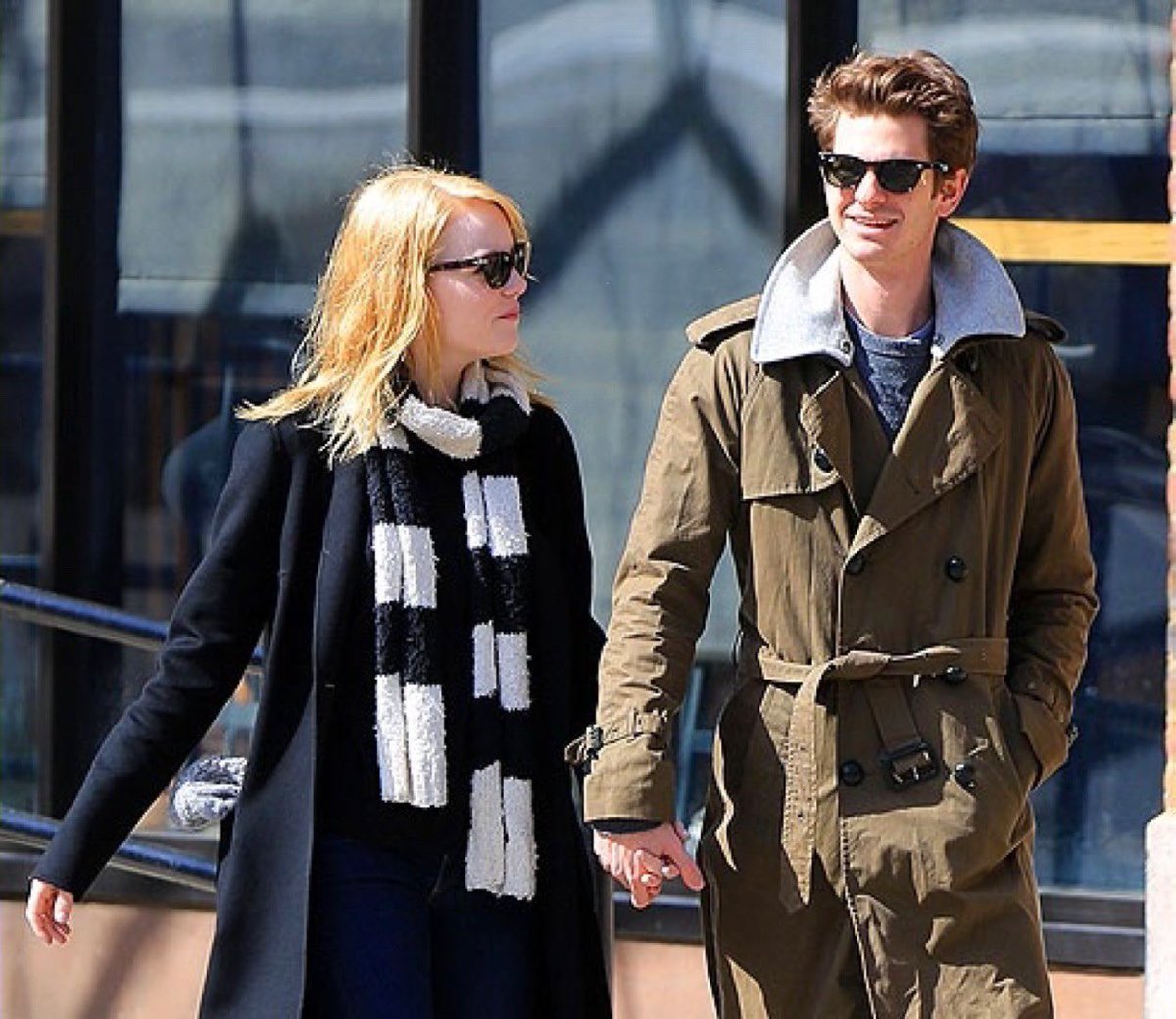 emma stone throwbacks| fan account tweet media