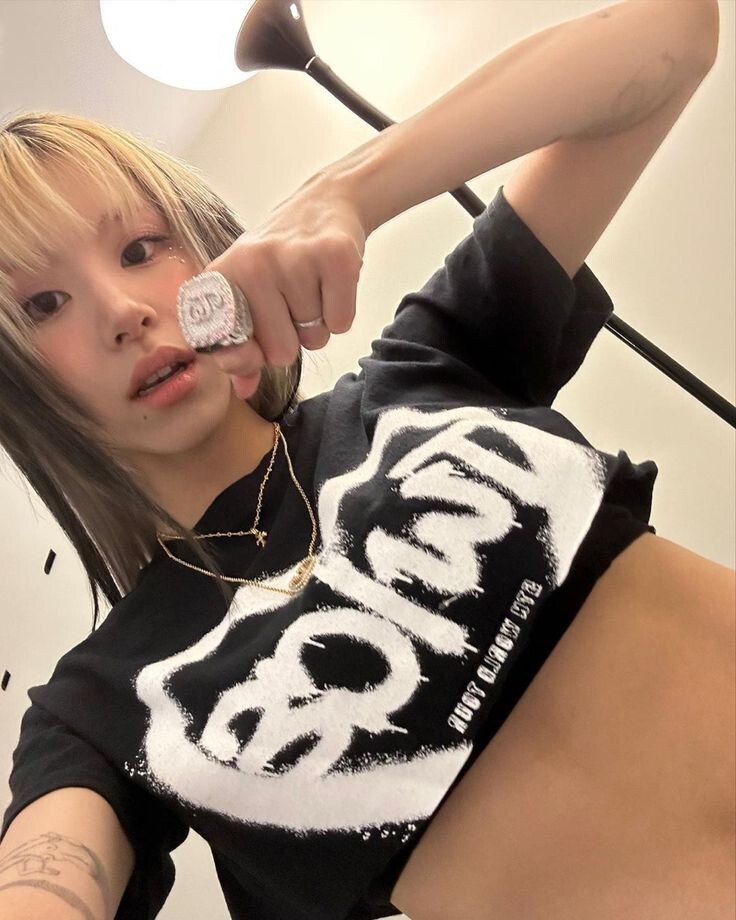 selfolssi ♤ tweet media