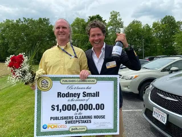 JAMESMARCUS_'s tweet photo. Congratulations to our newest winner Rodney Small .from Texas! He got to choose between the Ford F-150(r) and winning 🏆 code 🎉💰🎊 https://t.co/dIKgEZWEHA