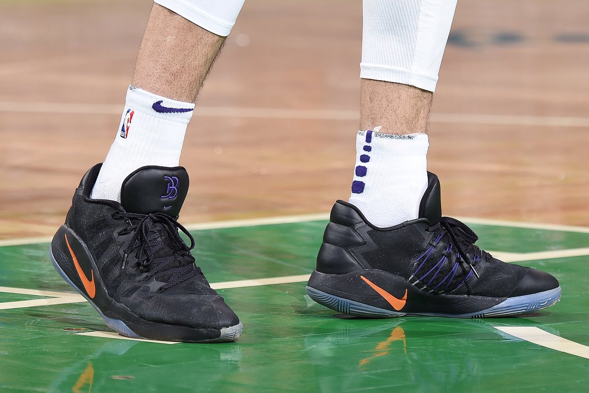 SLAMKicks's tweet photo. The 2016 Hyperdunk Low will forever be linked to this day in history. 

Nine years ago, Devin Booker dropped a 70-piece. https://t.co/e2YlBpPD2k