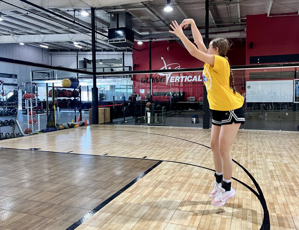 CoachBarnes1's tweet image. The players who keep showing up, locking in, and stacking days of DETAILED work are the ones who truly separate themselves. Consistency isn’t flashy but it’s what builds real confidence, real skill, &amp;amp; real results. Proud of the commitment. #HardWorkPaysOff 😤