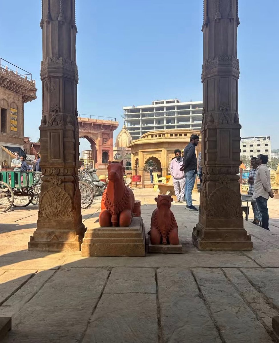 MaheshFanTrends's tweet photo. From #Varanasi Sets 🔱🙏🏻
@urstrulyMahesh https://t.co/womCrcBQx5