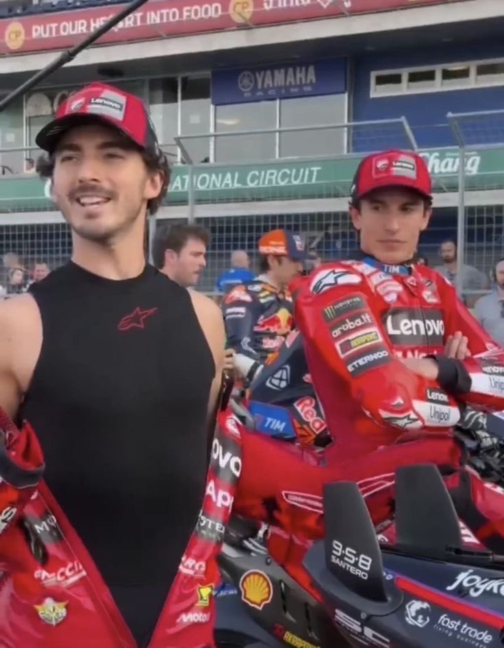 EFF ☆ 63 AKGAE tweet media