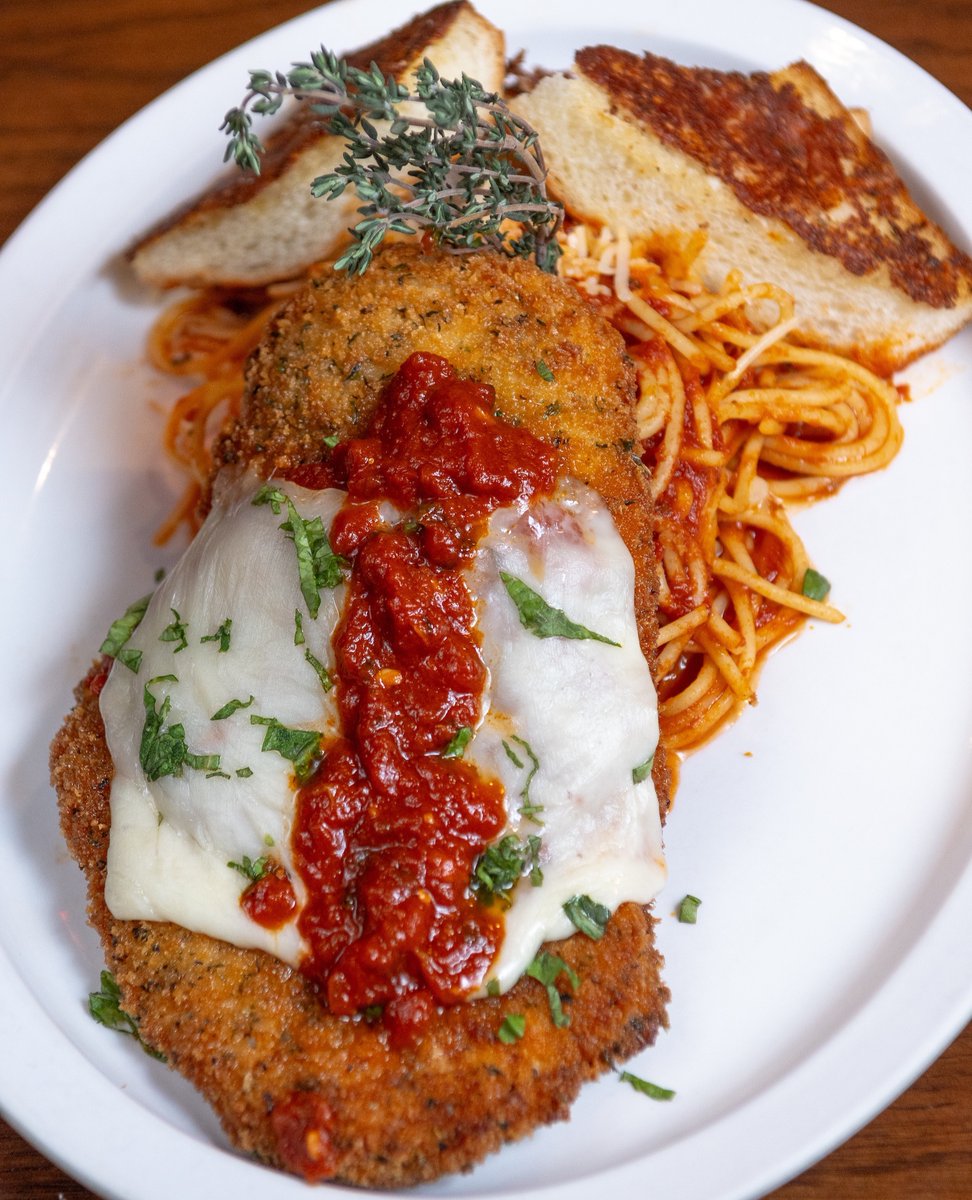 The Jackpot Cafe features delicious Classic Plates for lunch and dinner. Join us today and choose from tasty choices like:
🍽️ Chicken Parmigiana $10.99
🍽️ Roast Turkey Dinner $10.99
🍽️ Meatloaf $10.99
🍽️ Pork Chops $9.99
