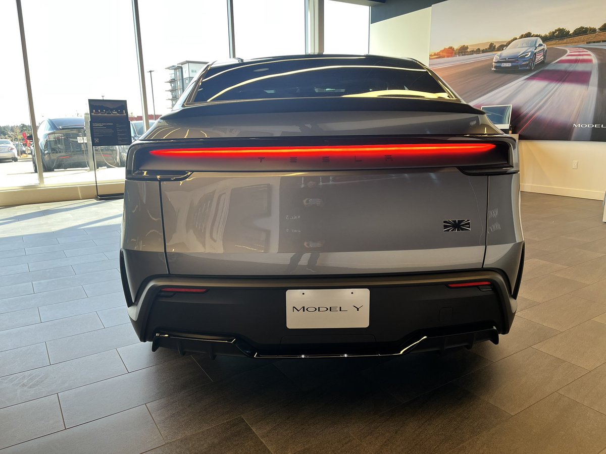 Customized Model Y Performance A little late to the party, but finally got to check out the new Model ...