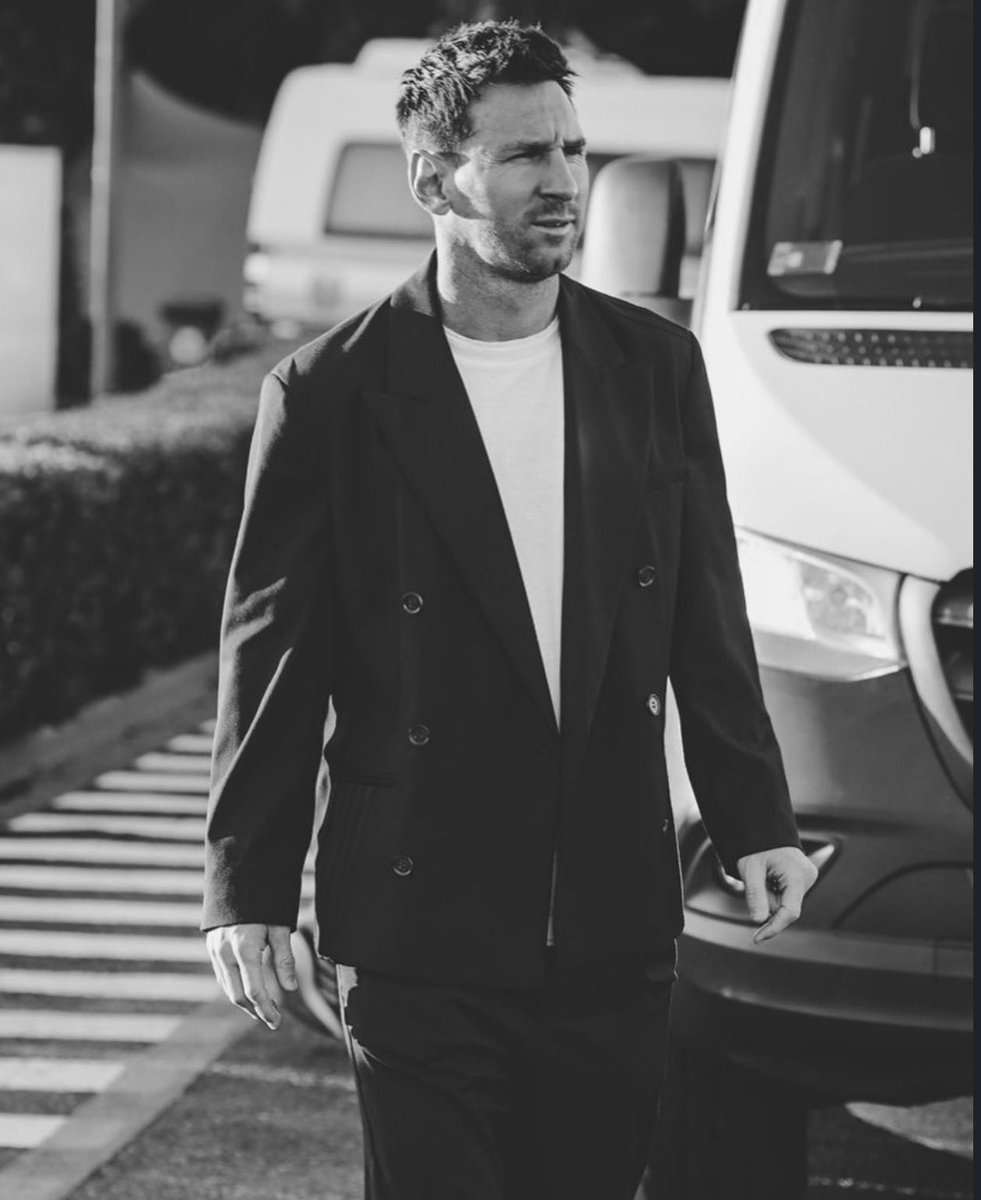 عمرو tweet media