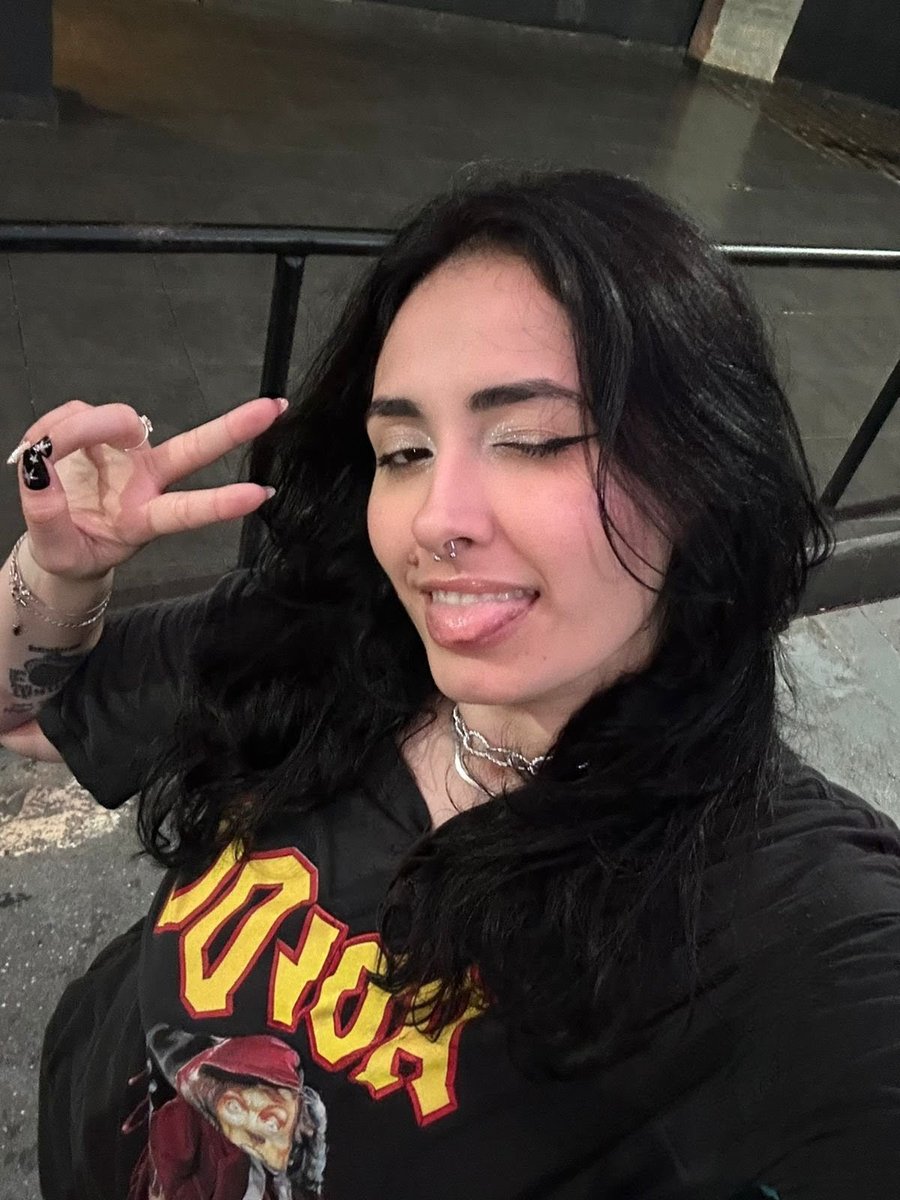 mari in rio ! tweet media