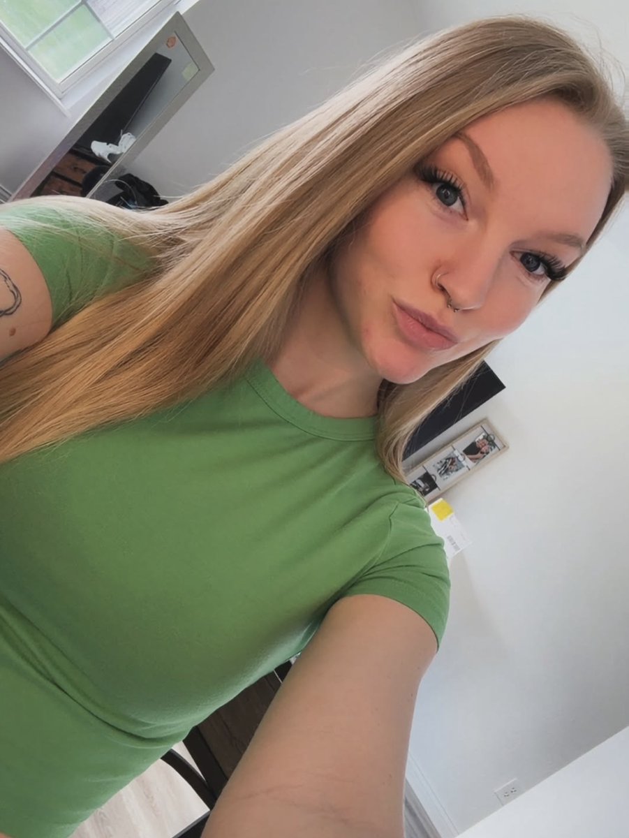hailey tweet media